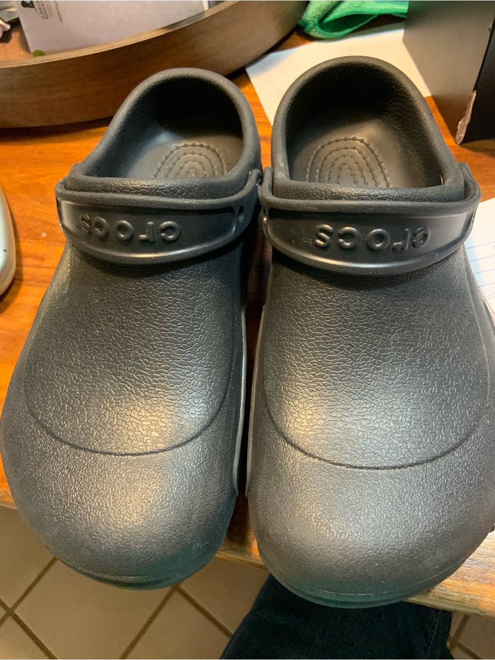 CROCS men/women Classic Clog in Black